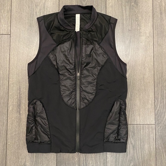 lululemon Polar Pace Run Vest Size 2 - Picture 4 of 9